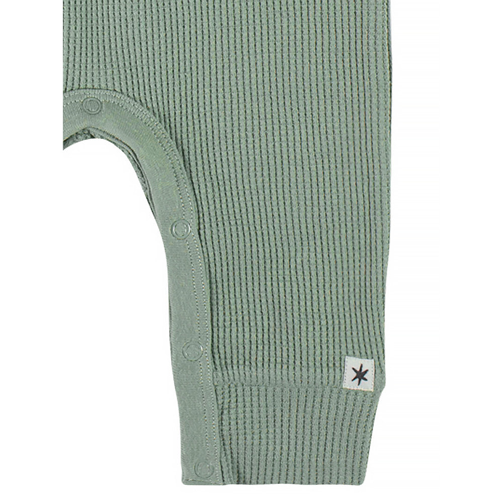 Modern Moments by Gerber 2-Pack Baby Boys Charcoal/Olive Romper, close-up detail 4