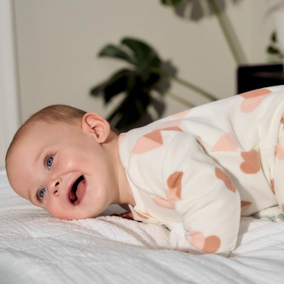 3-Pack Baby & Toddler Girls Hearts Footed Fleece Pajamas-Gerber Childrenswear Wholesale