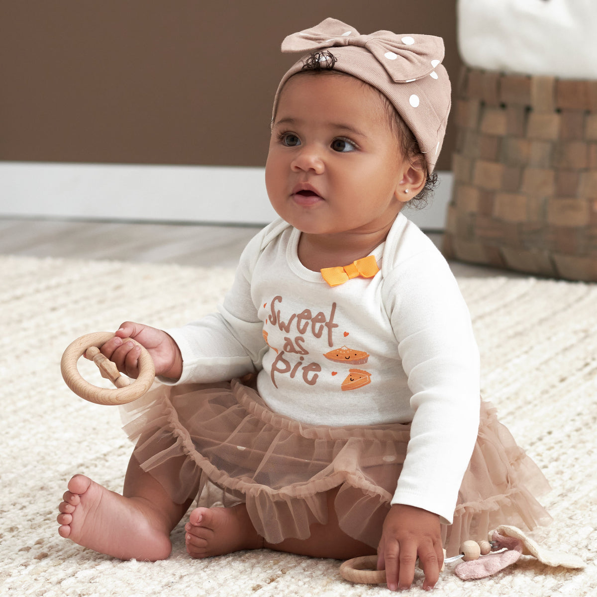 2-Piece Baby Girls Sweet As Pie Skirted Onesies Bodysuit & Cap, lifestyle photo 1