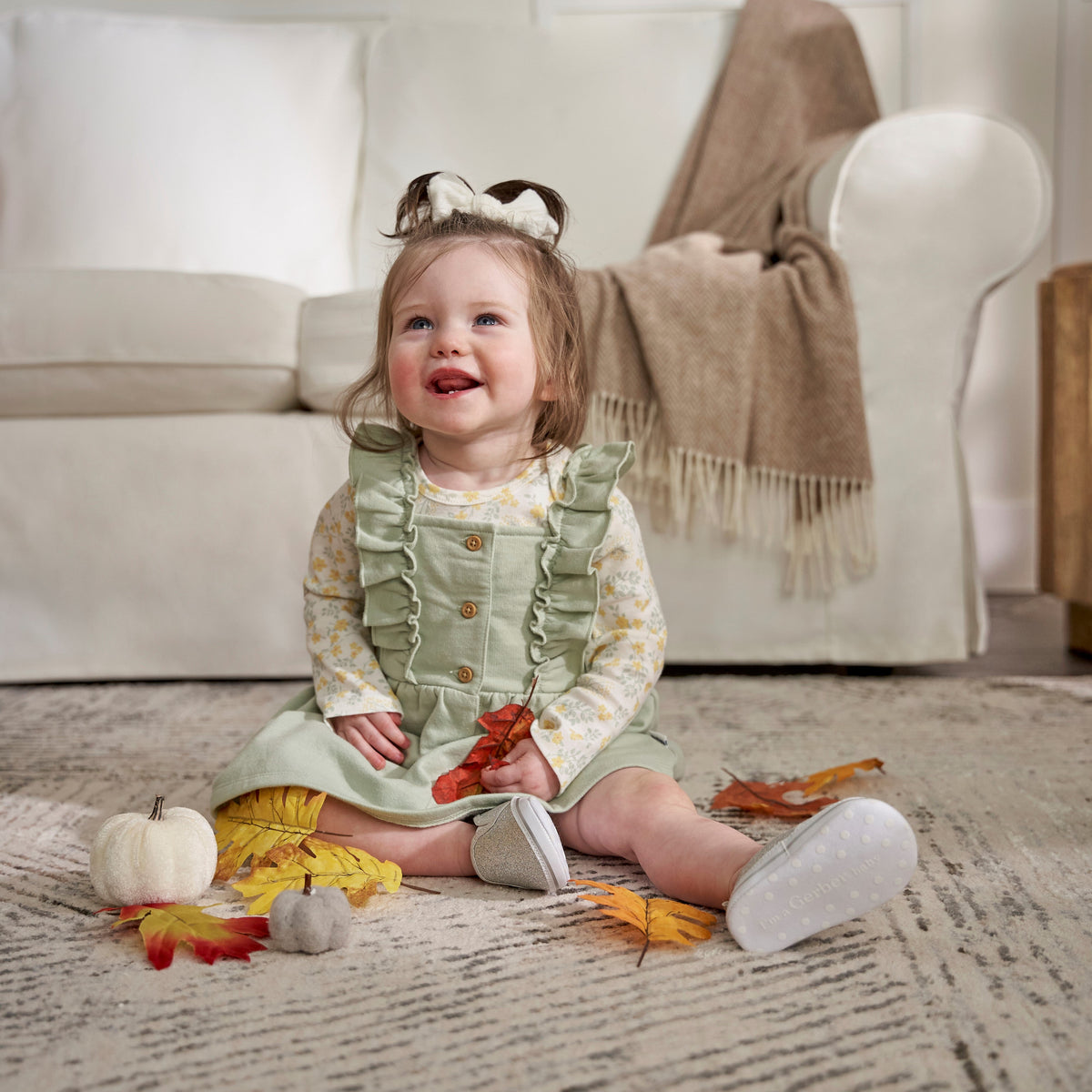 2-Piece Baby Girls Green Floral Jumper & Bodysuit Set, lifestyle photo 3