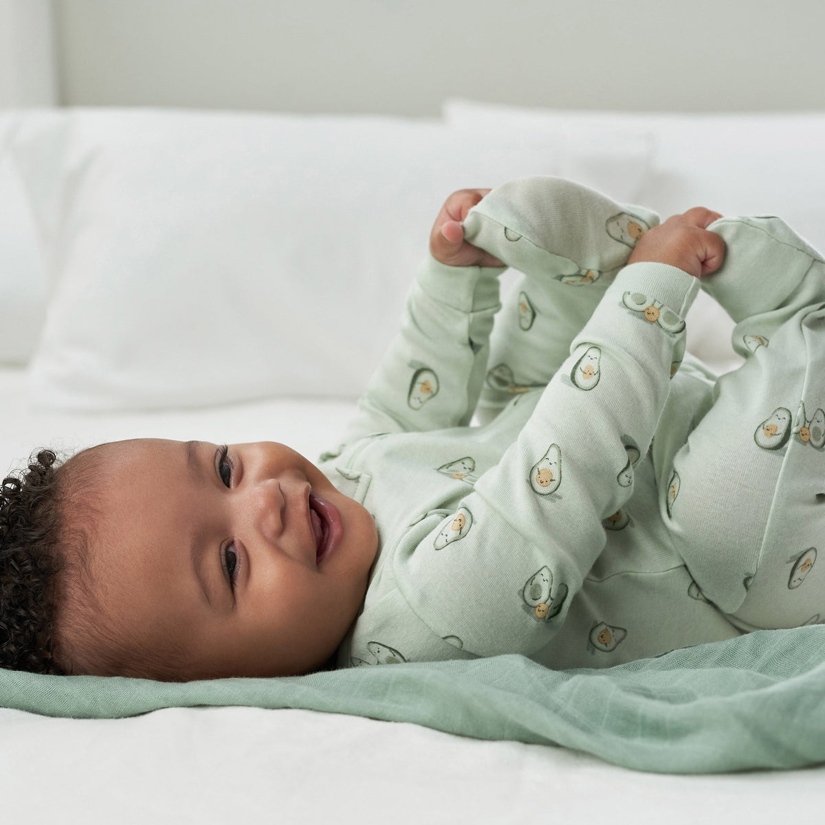 2-Pack Baby Neutral Avo-Cuddle Sleep 'N Plays, lifestyle photo 1