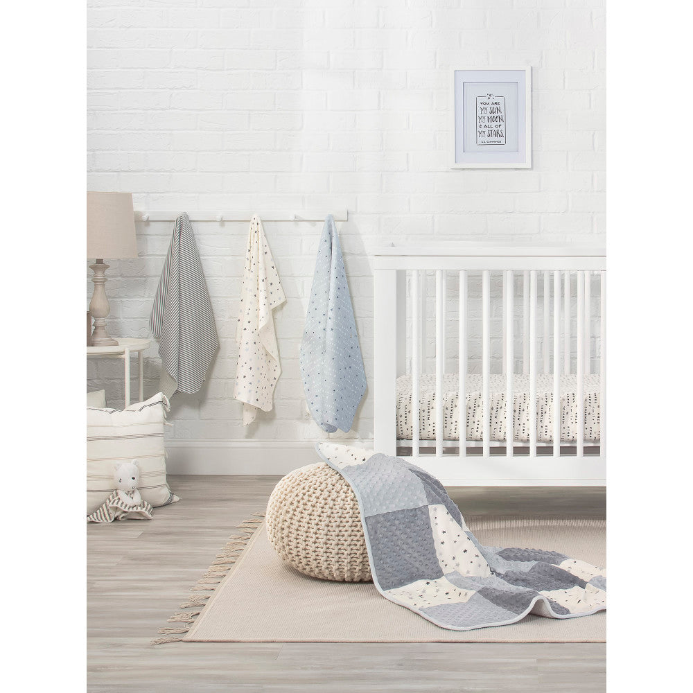 Modern Moments by Gerber Baby Boys Striped Cable Knit Blanket, lifestyle photo 1