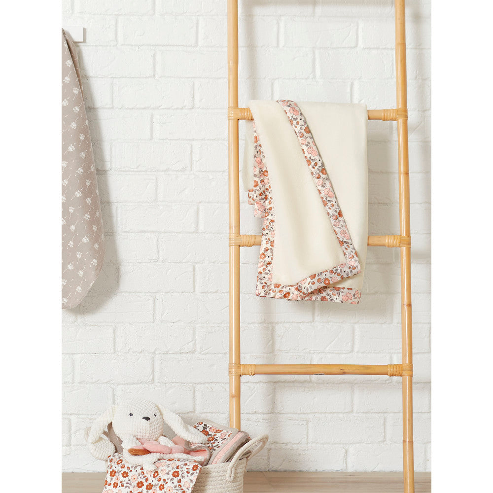 Modern Moments by Gerber Baby Girls Pink Satin Trim Blanket, lifestyle photo 1