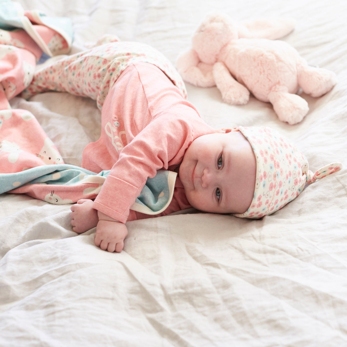 3-Piece Organic Baby Girls Love You Take-Me-Home Set, view 2