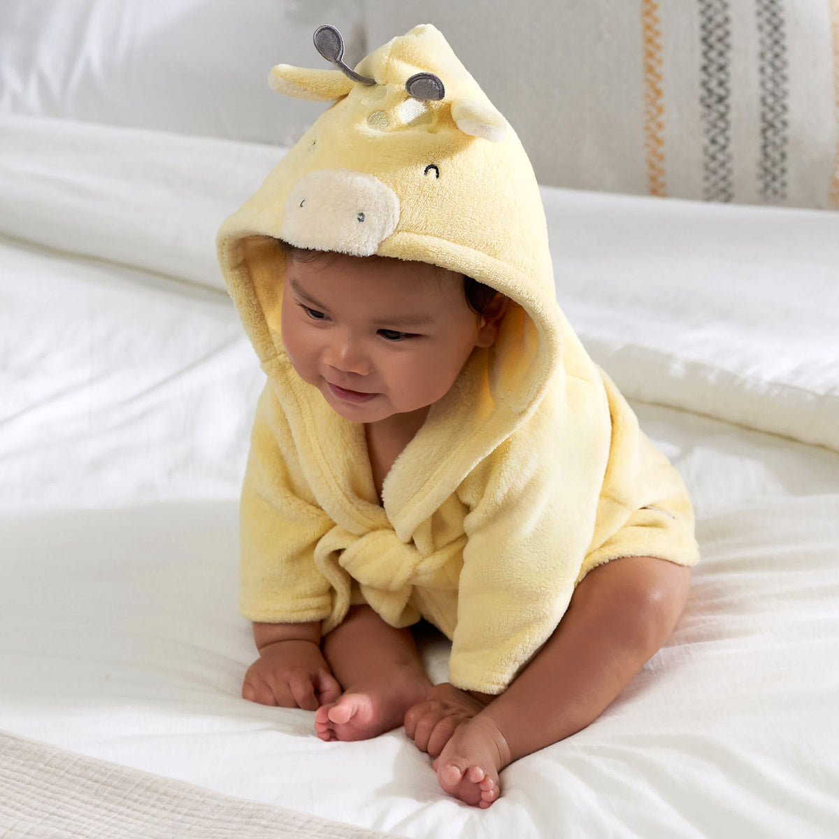 Baby Neutral Yellow Giraffe Robe, view 4