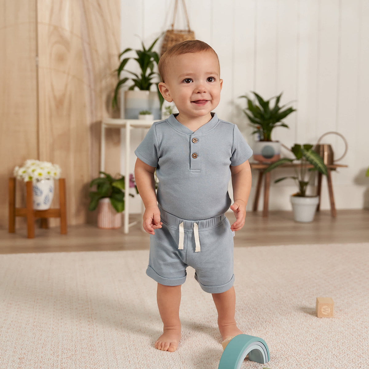 2-Piece Baby Boys Blue Bodysuit and Shorts Set, view 4