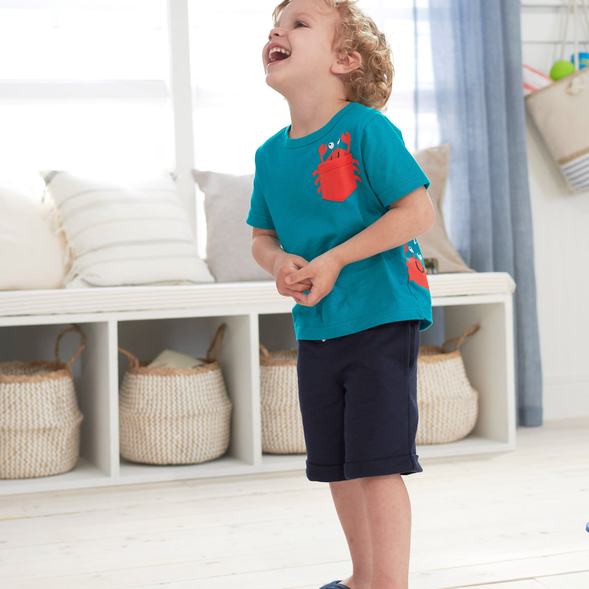 2-Piece Boys Crab Shorts Set, view 3
